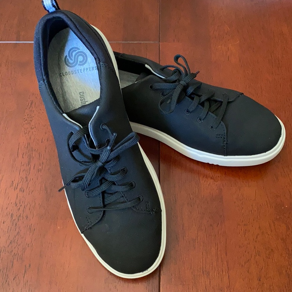 Clarks Step Verve Lo sneaker NIB